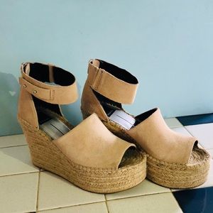 Dolce Vita straw wedge espadrille sandals